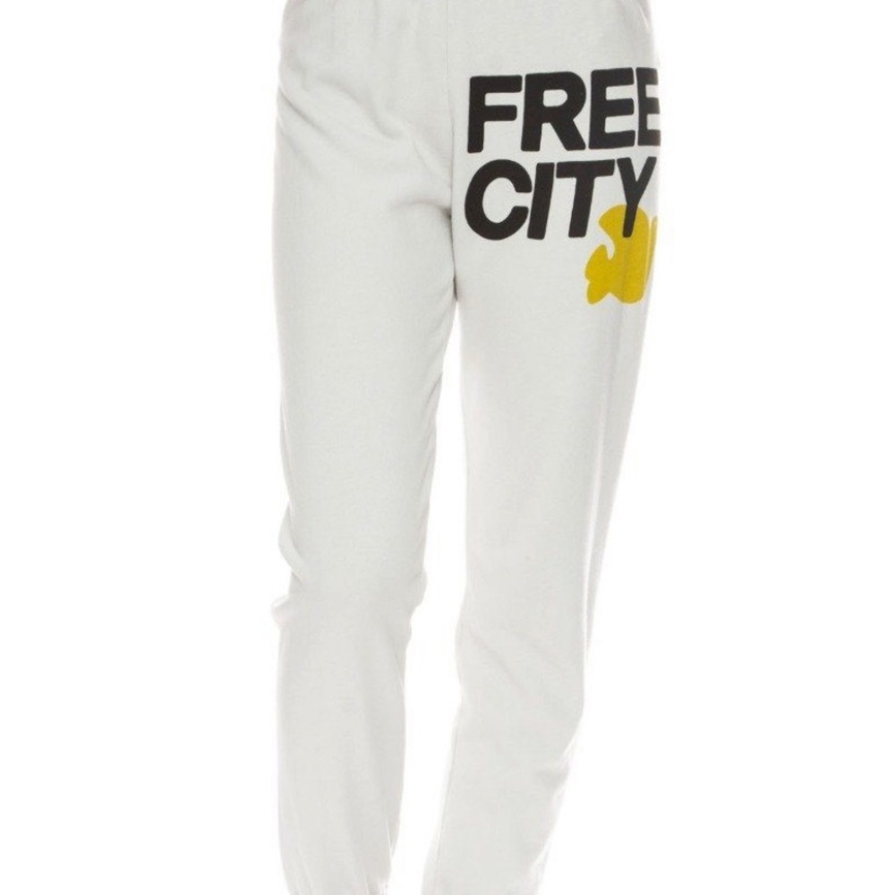 Freecity sweatpants!
